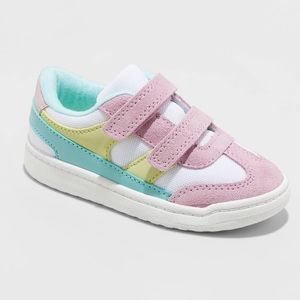 Toddler girls Casey Sneakers NIB